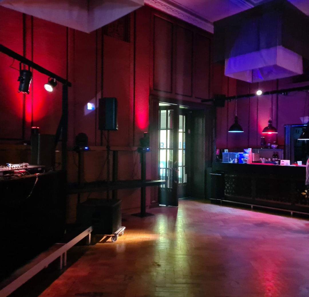 Liquid Lounge Flyer